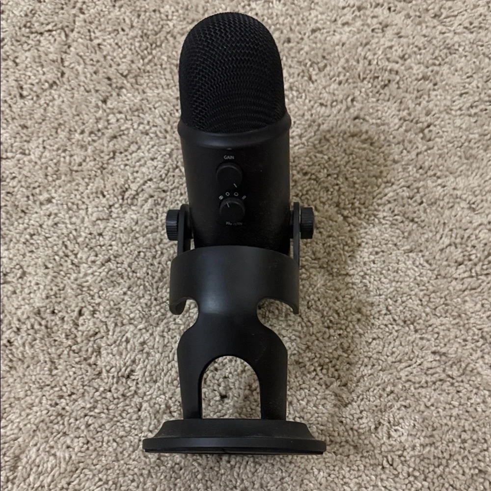 Yeti Blue Black USB Microphone for Streaming